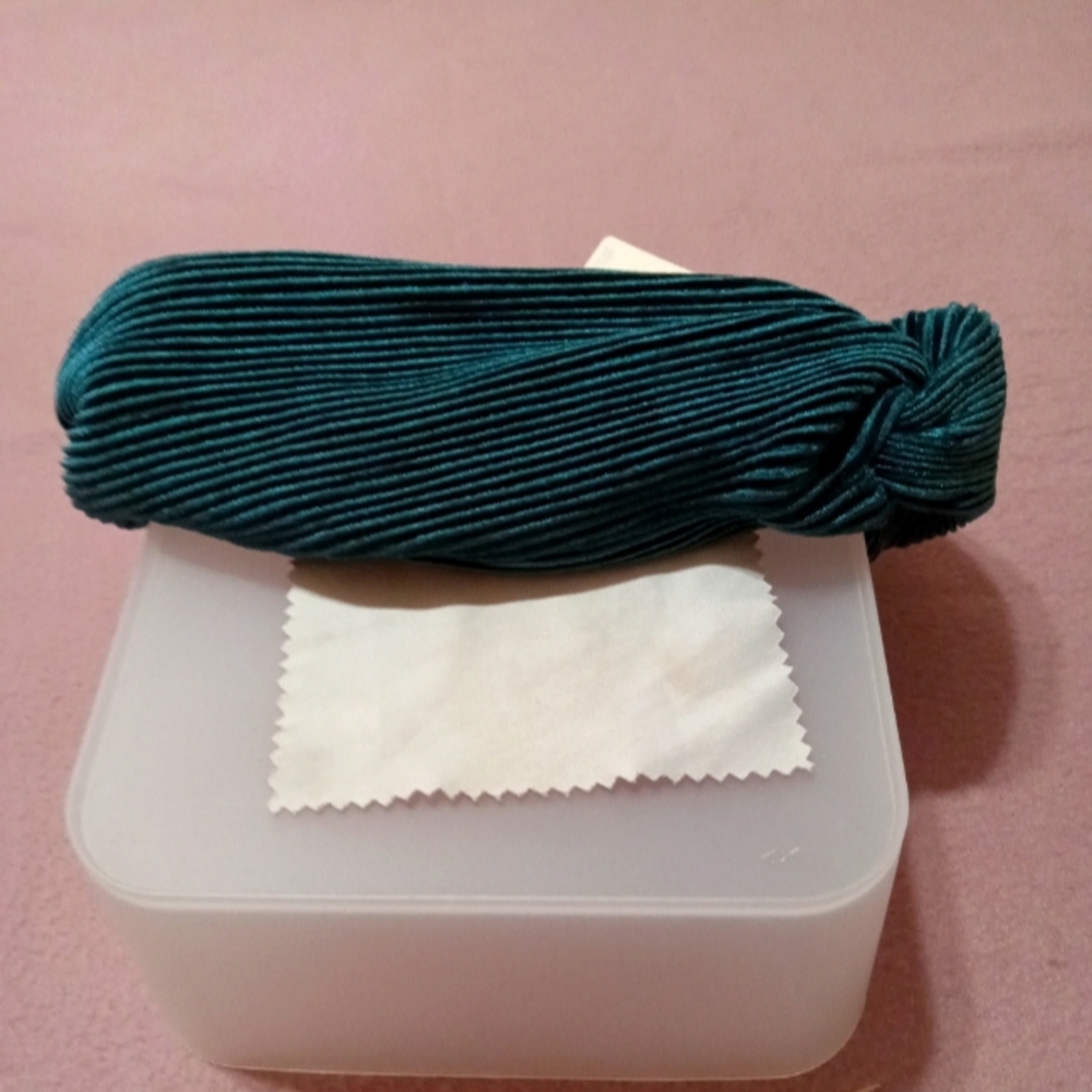 A New Day head wrap